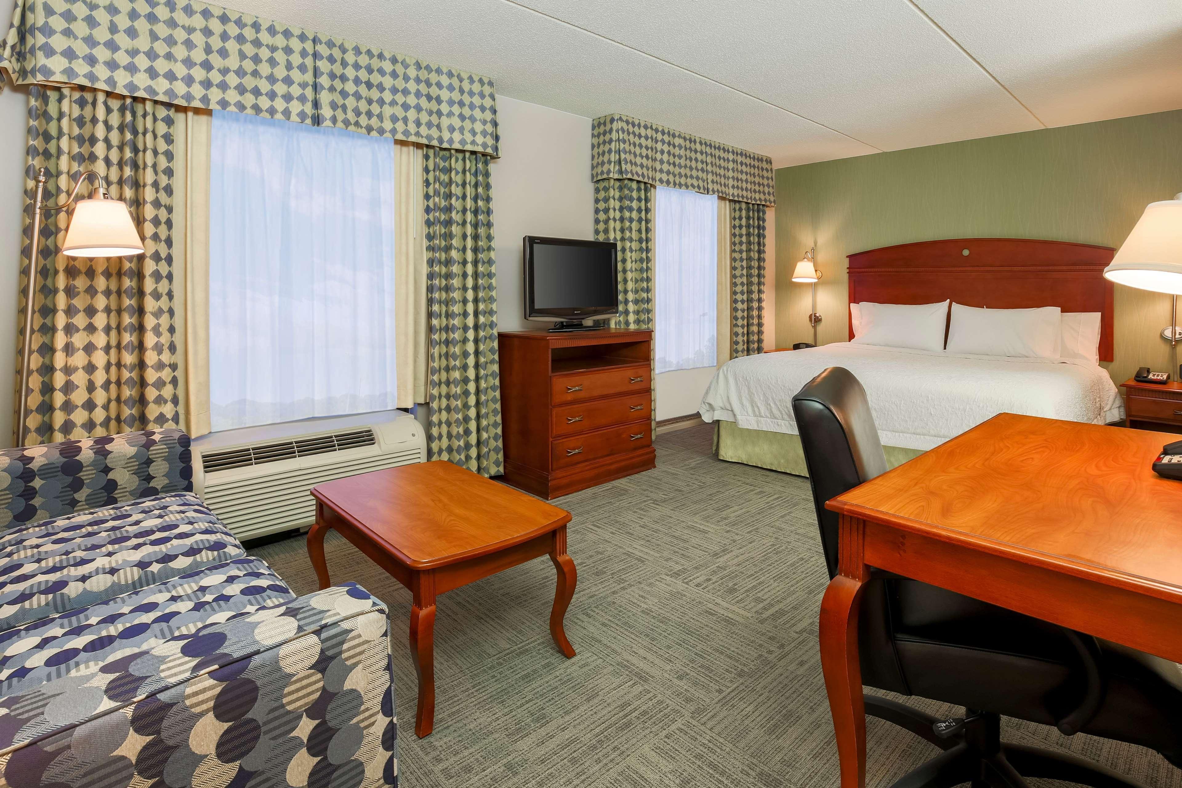 Hampton Inn & Suites Уэст-Хейвен Экстерьер фото