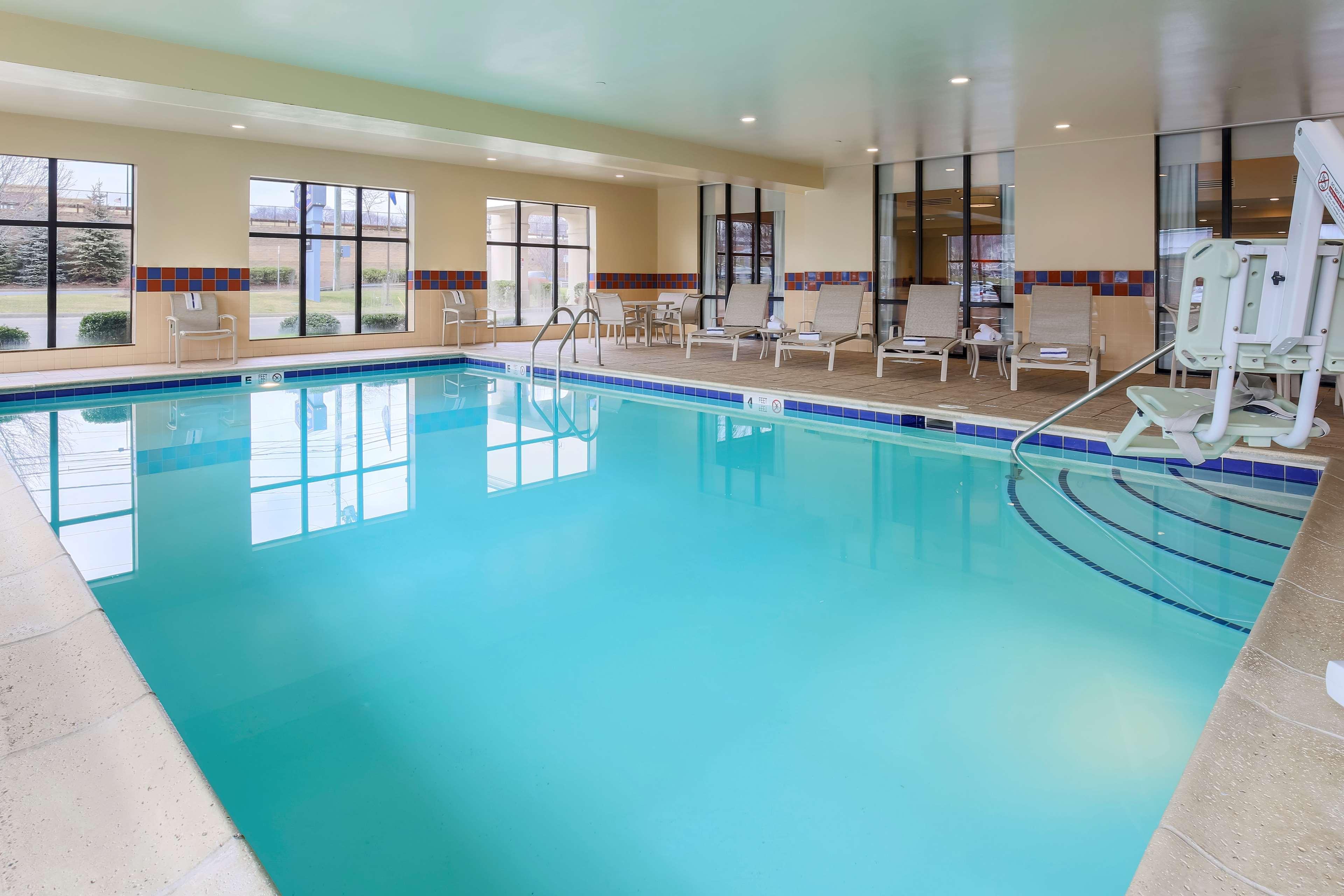 Hampton Inn & Suites Уэст-Хейвен Экстерьер фото