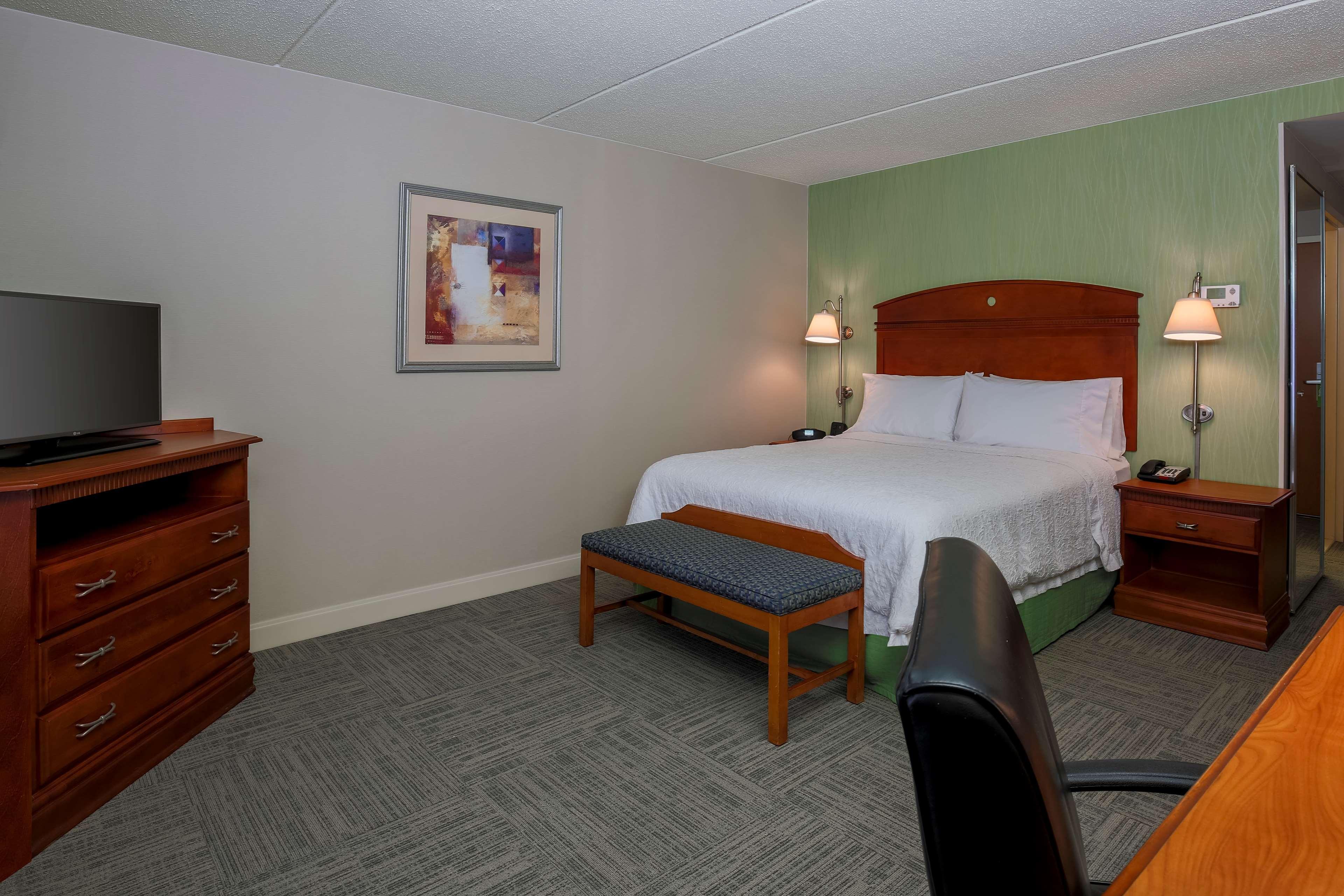 Hampton Inn & Suites Уэст-Хейвен Экстерьер фото