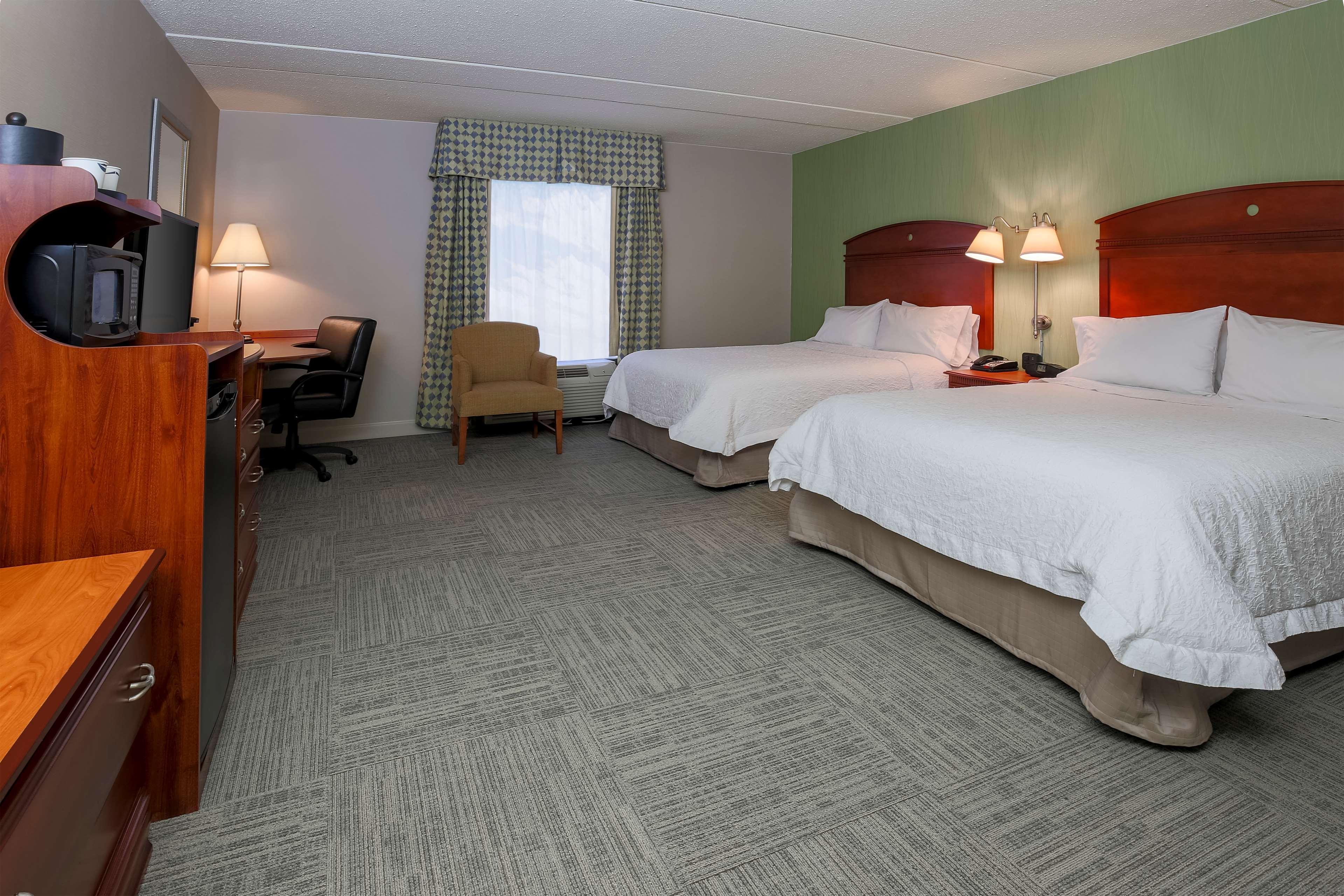 Hampton Inn & Suites Уэст-Хейвен Экстерьер фото