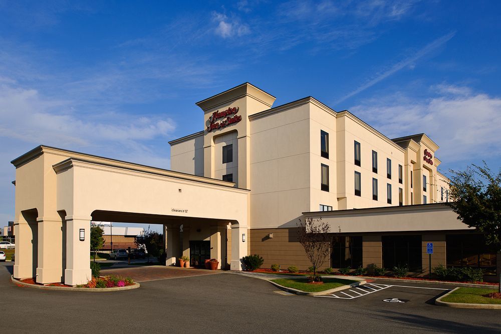 Hampton Inn & Suites Уэст-Хейвен Экстерьер фото
