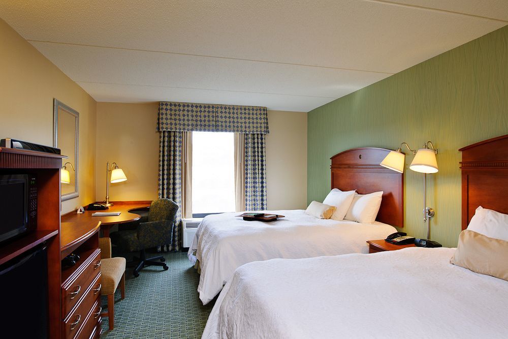 Hampton Inn & Suites Уэст-Хейвен Экстерьер фото